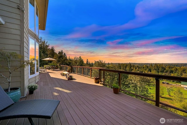 view of deck at dusk