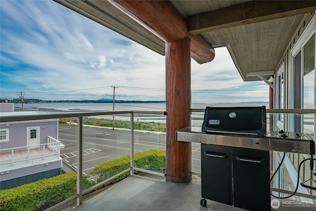 8075 Harborview Rd Unit 301, Blaine, WA 98230 - balcony featuring a water view