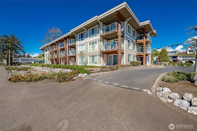 8075 Harborview Rd Unit 301, Blaine, WA 98230 - view of apartment building / complex
