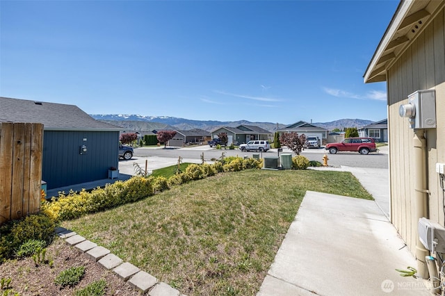 557 N Montclair Ave N, East Wenatchee, WA 98802 - view of yard with a residential view and a mountain view
