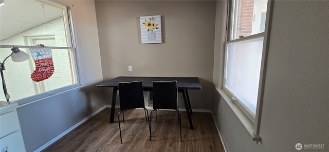 234 SW 15th Ave, Ephrata, WA 98823 - home office with wood finished floors and baseboards