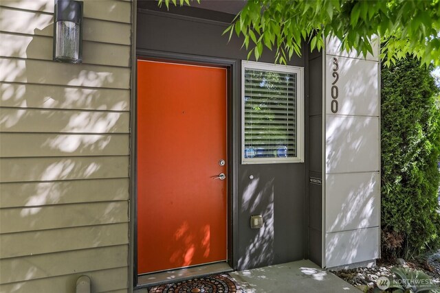view of property entrance
