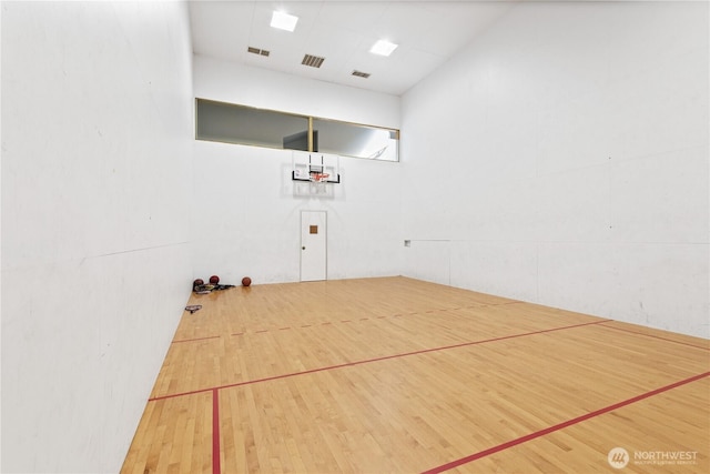 12515 109th Ct NE Unit B104, Kirkland, WA 98034 - view of basketball court