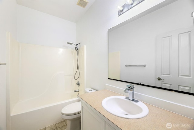 3516 Preston St NE, Lacey, WA 98516 - full bathroom with vanity, toilet, and tub / shower combination