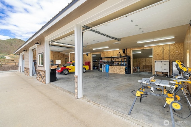 10 Spring Canyon Rd, Orondo, WA 98843 - garage with a mountain view