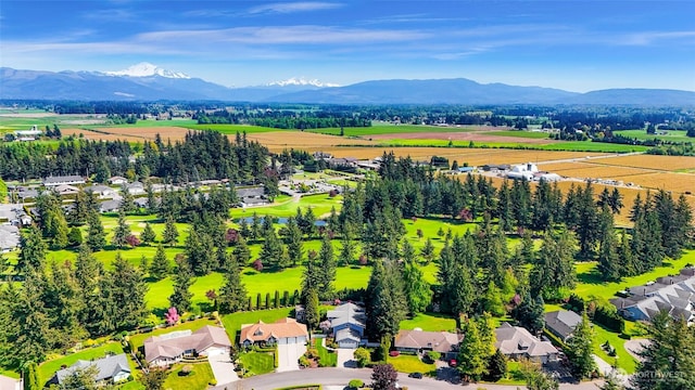 6874 Golf View Dr, Lynden, WA 98264 - aerial view of residential area featuring a mountain backdrop