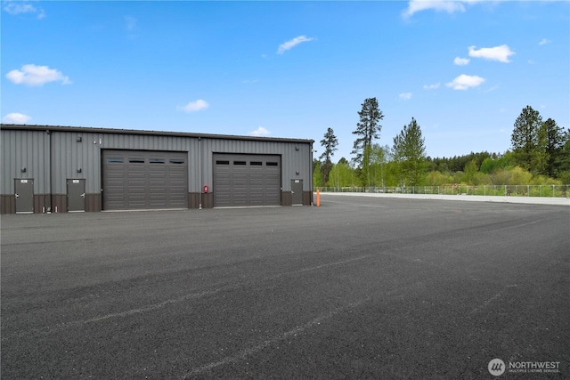 view of detached garage