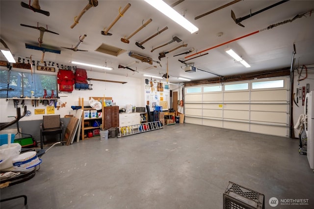3911 NE 158th Ln, Lake Forest Park, WA 98155 - garage featuring a garage door opener