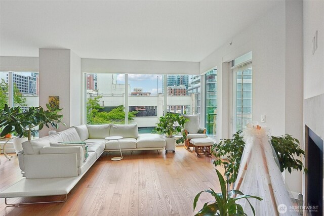1920 4th Ave Unit 502, Seattle, WA 98101 - view of sunroom / solarium