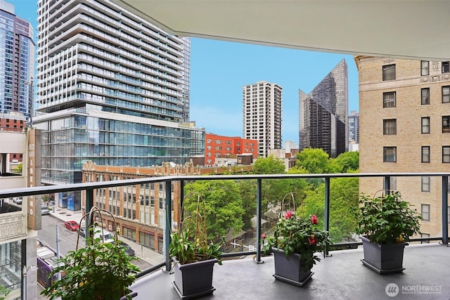 1920 4th Ave Unit 502, Seattle, WA 98101 - balcony featuring a city view
