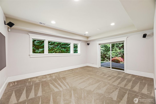 8380 SE 43rd St, Mercer Island, WA 98040 - carpeted spare room with visible vents, baseboards, a raised ceiling, and recessed lighting