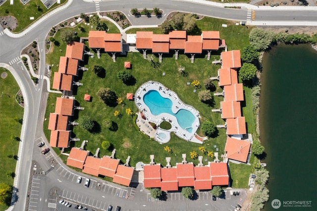 aerial overview of property's location featuring a pool