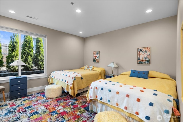 419 Edgewater Way SW, Mattawa, WA 99349 - bedroom with recessed lighting, baseboards, and wood finished floors