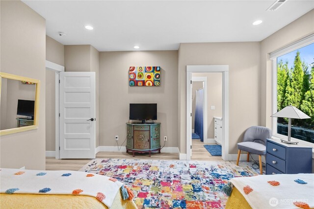 419 Edgewater Way SW, Mattawa, WA 99349 - bedroom featuring wood finished floors, baseboards, and recessed lighting