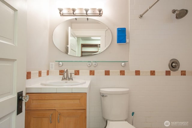 703 18th Ave S, Seattle, WA 98144 - full bath featuring vanity, toilet, and a shower