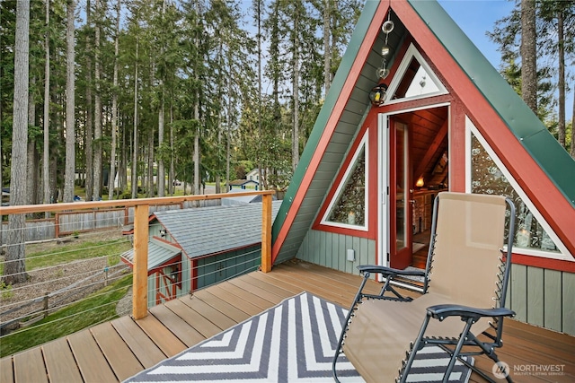 deck featuring fence