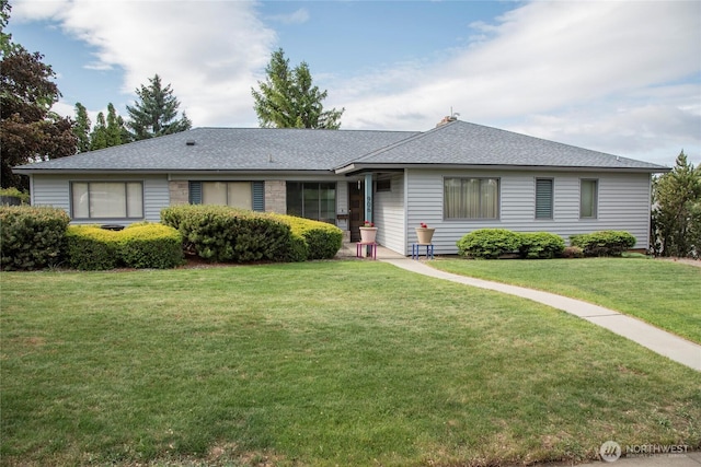 906 E 3rd Ave, Ellensburg, WA 98926 - single story home featuring a front yard and a shingled roof