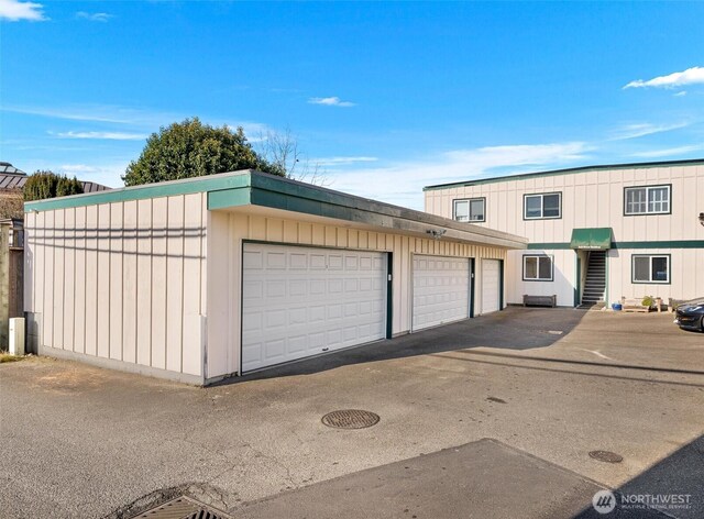 514 Bell St, Edmonds, WA 98020 - view of garage