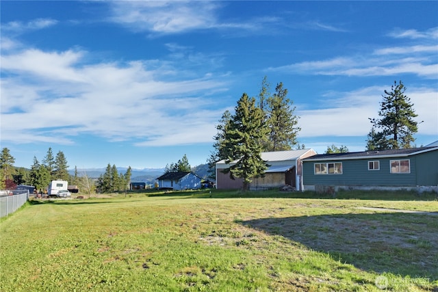 11 Ridge Loop Rd, Cle Elum, WA 98922 - view of grassy yard with a mountain view