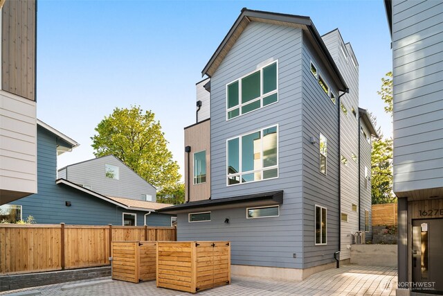 1625B 21st Ave, Seattle, WA 98122 - back of house featuring fence and a patio