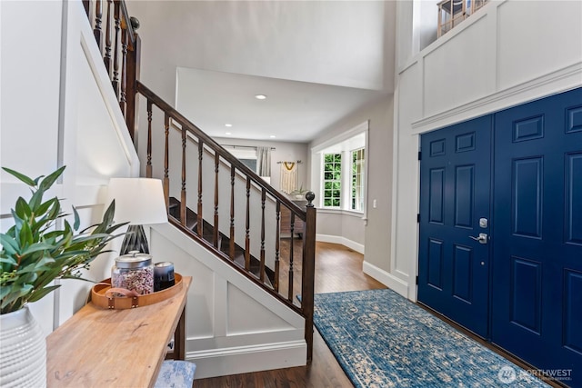856 Hilltop Ave, Kent, WA 98031 - foyer featuring stairs, wood finished floors, recessed lighting, and baseboards