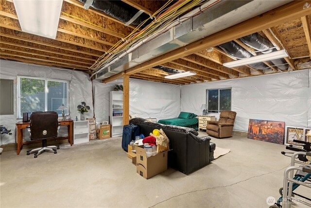 1552 Huntwood Ln, East Wenatchee, WA 98802 - basement featuring a desk