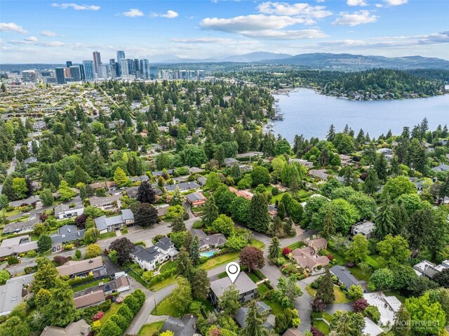 8458 NE 9th St, Medina, WA 98039 - bird's eye view of a water and mountain view