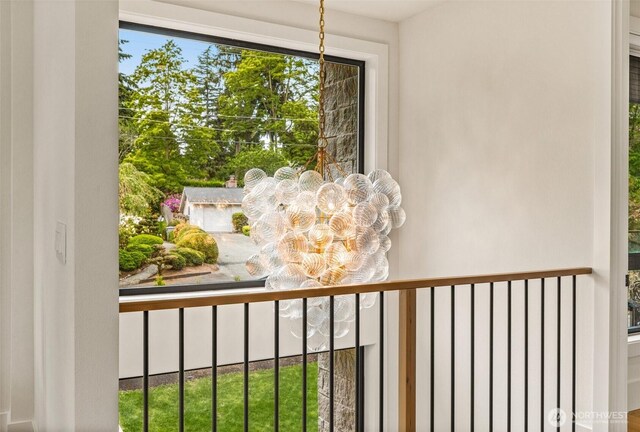 8458 NE 9th St, Medina, WA 98039 - detailed view of a chandelier