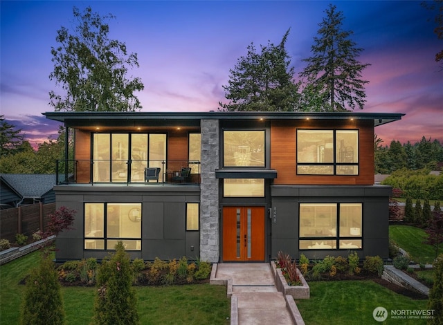 8458 NE 9th St, Medina, WA 98039 - contemporary house with a balcony and a lawn