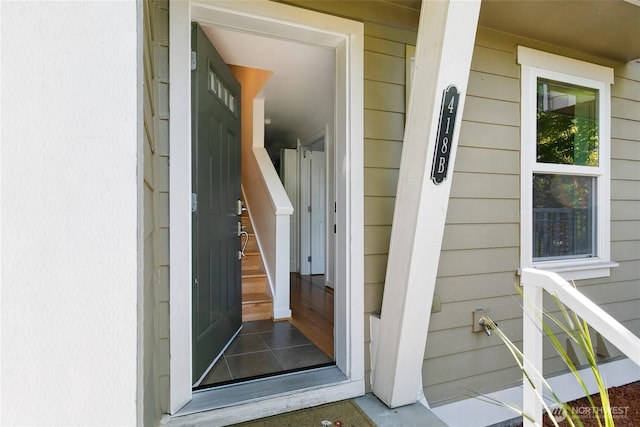 418 11th Ave E Unit B, Seattle, WA 98102 - doorway to property featuring a porch