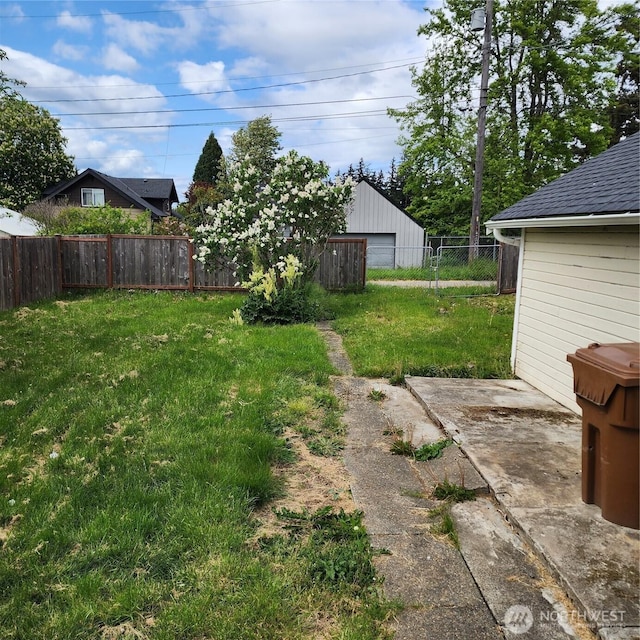 705 E 54th St, Tacoma, WA 98404 - view of yard