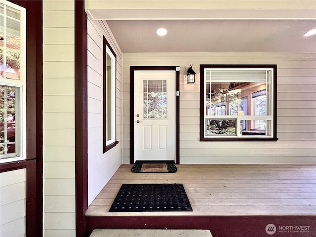 entrance to property with covered porch
