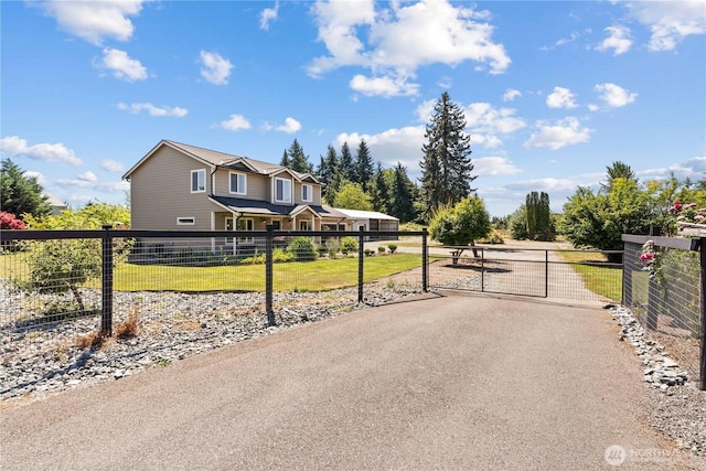 3612 64th St E, Tacoma, WA 98443 - view of front facade featuring a gate