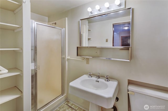 2734 Sunset Dr W, University Place, WA 98466 - full bath featuring a stall shower, toilet, and a sink