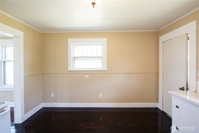 618 Coolidge Rd, Aberdeen, WA 98520 - empty room with dark wood-style flooring and ornamental molding