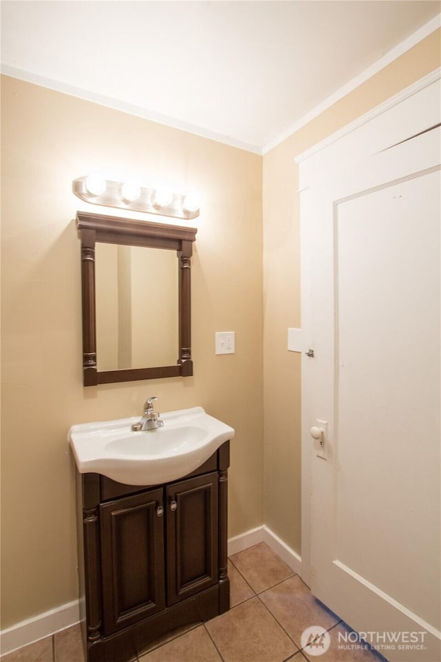 618 Coolidge Rd, Aberdeen, WA 98520 - bathroom with vanity and tile patterned floors