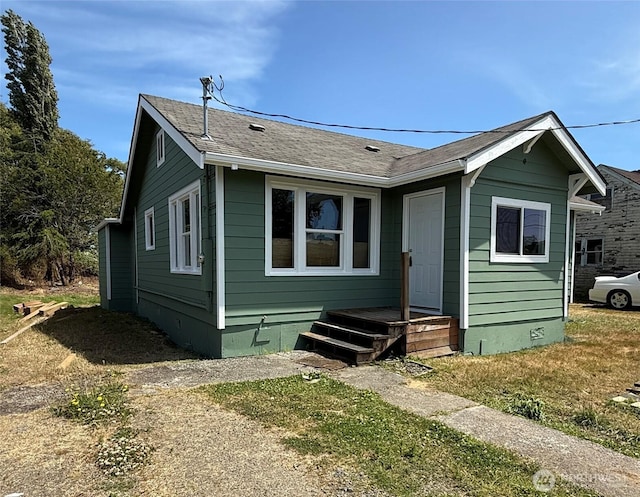 618 Coolidge Rd, Aberdeen, WA 98520 - view of front of property with roof with shingles