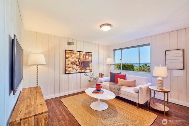 12747 9th Ave NW, Seattle, WA 98177 - living room with wood finished floors and baseboards