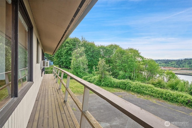 1038 Fairmount Ave, Shelton, WA 98584 - balcony with a water view