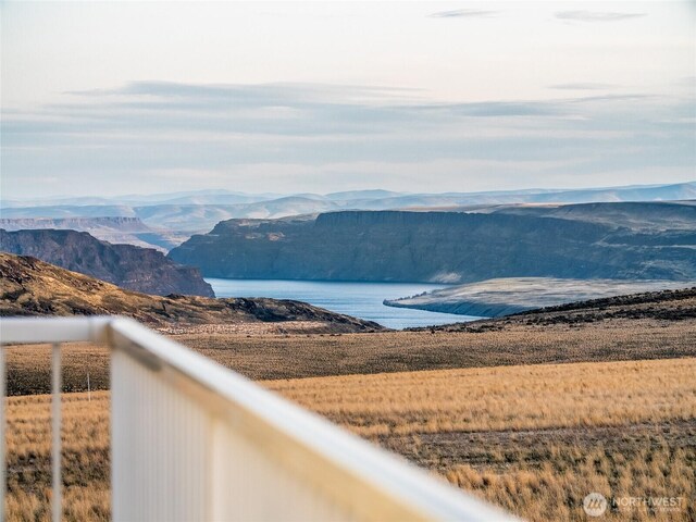 23201 Rd 12 NW, Quincy, WA 98848 - mountain view featuring a nearby body of water