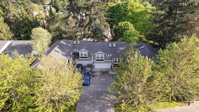 aerial view of property and surrounding area