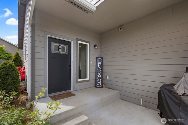 view of property entrance