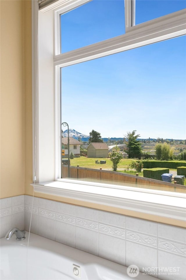 2440 S Steele St Unit 101, Tacoma, WA 98405 - bathroom featuring a bathtub