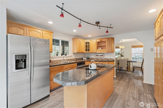 30521 NE 147th Ct, Battle Ground, WA 98604 - kitchen featuring stainless steel appliances, tile counters, a sink, recessed lighting, and a center island