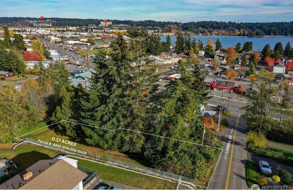 1111 NW Lowell St, Silverdale, WA 98383