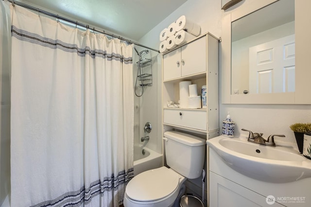 4503 Yew Ln SW, Lakewood, WA 98499 - bathroom featuring toilet, vanity, and shower / bath combo