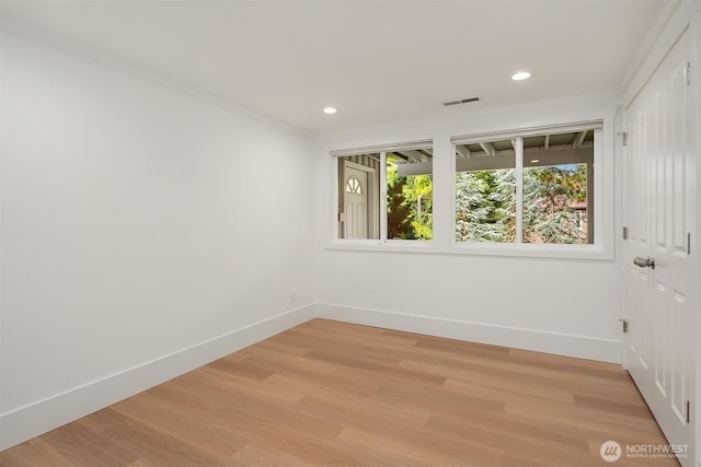 3204 Evergreen Point Rd, Medina, WA 98039 - unfurnished room featuring baseboards, light wood-type flooring, recessed lighting, and crown molding