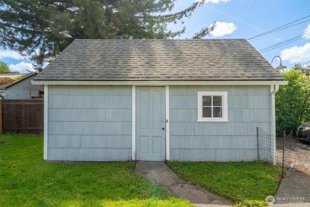 166 SW Lewis St, Chehalis, WA 98532 - view of outdoor structure featuring an outbuilding
