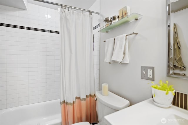 1200 Boylston Ave Unit 301, Seattle, WA 98101 - full bath with toilet and shower / bath combination with curtain
