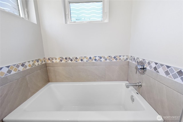 1086 Collier Pl SW, Issaquah, WA 98027 - full bath featuring plenty of natural light and a garden tub